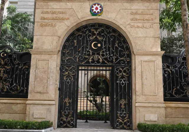 İrandakı Azərbaycan səfirliyinin binası 