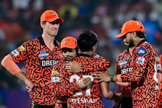 சன்ரைசர்ஸ் ஹைதராபாத், டெல்லி கேபிடல்ஸ், மிச்செல் ஸ்டார்க், குல்தீப் யாதவ், டூப்ளசிஸ் , அனிகேத் வர்மா