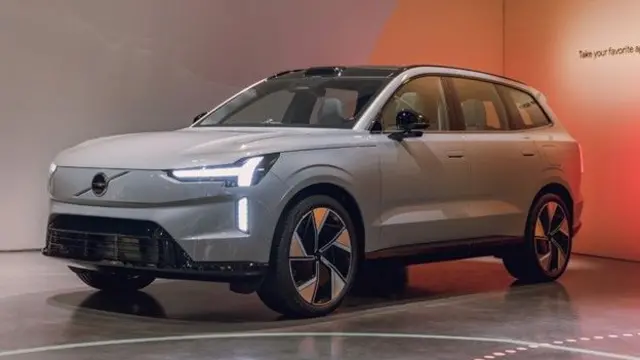 ولوو EX90 اولین ماشین جهان است که پاسپورت باتری دارد