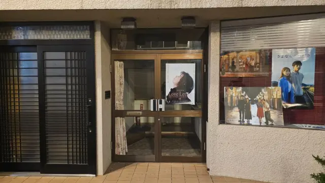 情书海报在日本咖啡店