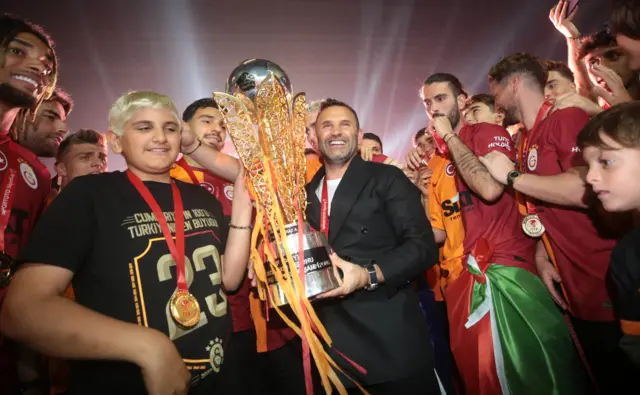Galatasaray şampiyonluk kupası