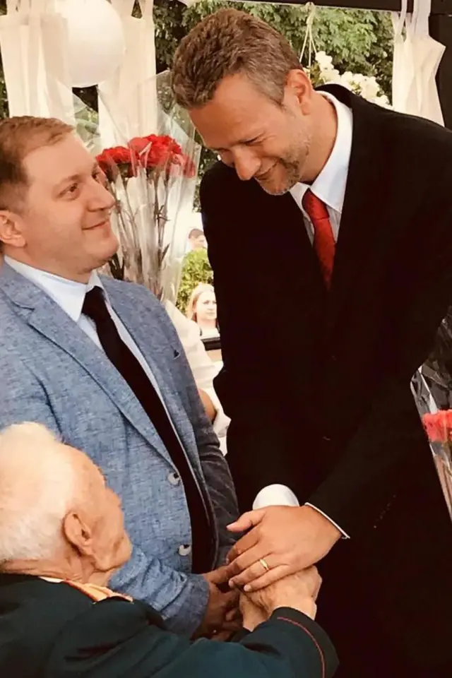 Коли саме Натан Гілл познайомився з Олегом Волошиним - невідомо