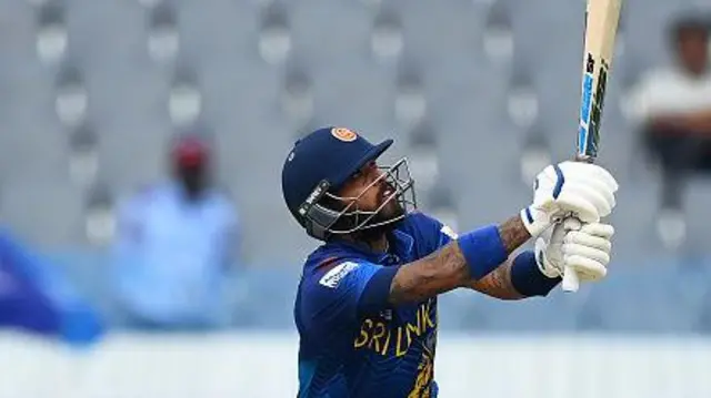 කුසල් මෙන්ඩිස් ගේ ඉනිමට හයේ පහරවල් 06ක් සහ හතරේ පහරවල් 14ක් ඇතුළත් විය.