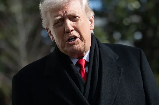 သမ္မတ ဒေါ်နယ်ထရမ့်