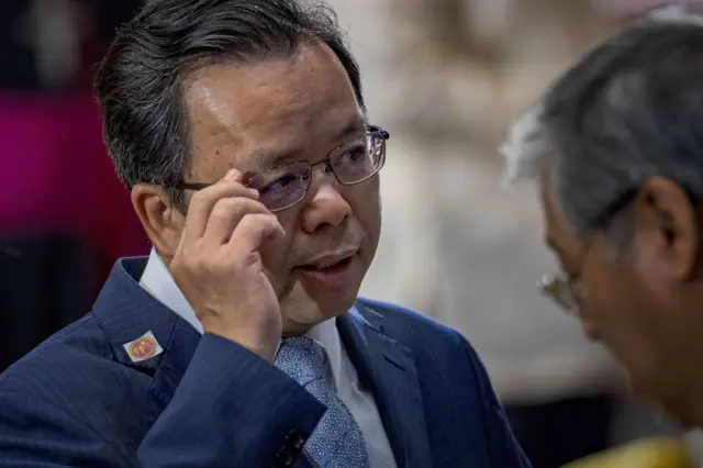  हुआंग ज़िलियन.