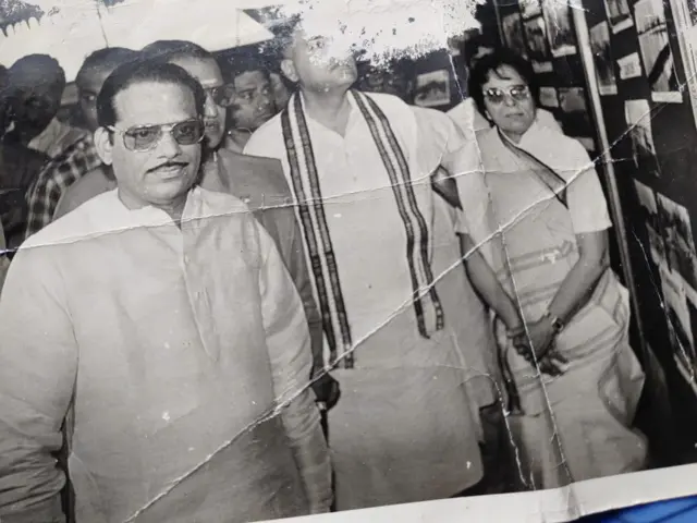 రాజీవ్ గాంధీతో అనంతుల మదన్ మోహన్