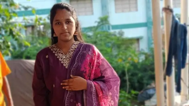 ”ஜூலை 16ம் தேதி பிறந்தநாளை கொண்டாடிய சேலத்தை சேர்ந்த கோபிகா திடீரென தற்கொலை முடிவை எடுவித்துவிட்டார்” என அவரது தந்தை சேகர் கூறினார்.
