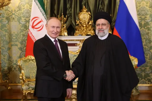 Tổng thống Nga Putin đón tiếp Tổng thống Iran Ebrahim Raisi tại Điện Kremlin vào tháng 12/2023