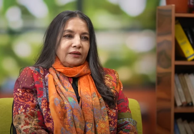 शबाना आज़मी समानांतर सिनेमा के साथ कॉमर्शियल फ़िल्मों में भी सफल रहीं 