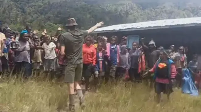 philip mehrtens, papua, egianus kogoya