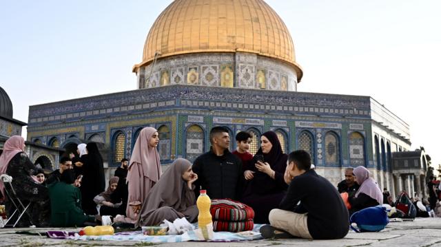 نمازگزاران