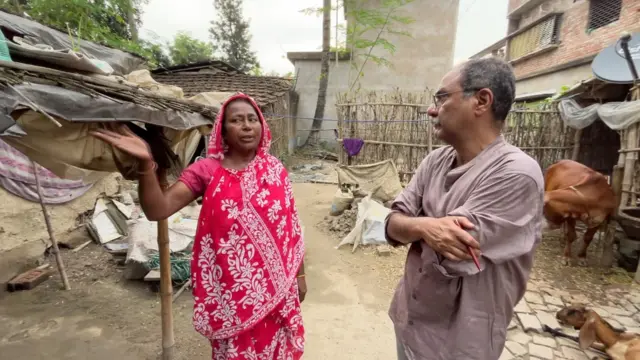 অন্য সব পরিযায়ী শ্রমিক পরিবারের মতোই সালেহা বিবিকেও সংসার খরচ কমাতে হয়েছে