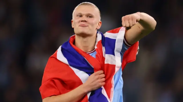 Erling Haaland yishimira intsinzi