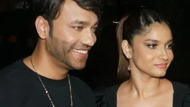 पति विक्की जैन के साथ अंकिता लोखंडे