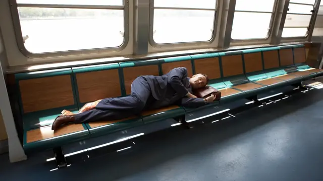 Kuryamira urubavu niyo 'position' ya benshi - kandi irinda kugona