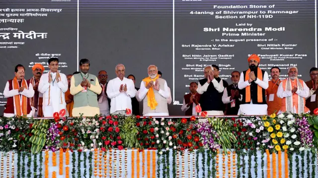 बिहार में नरेंद्र मोदी की सभा में एनडीए के कई दलों के प्रमुख नेता मौजूद नहीं थे.