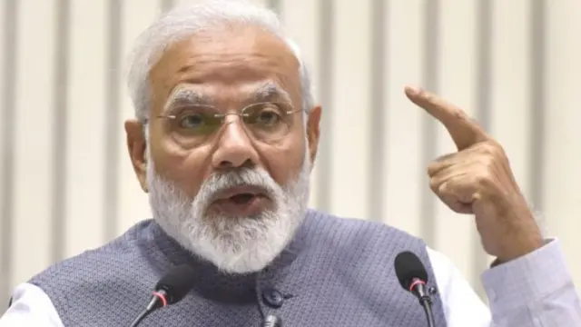 नरेंद्र मोदी 