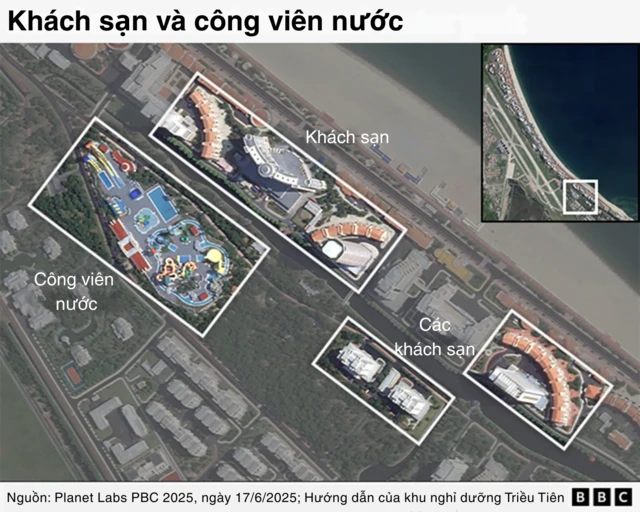 Ảnh vệ tinh cho thấy khu nghỉ dưỡng mới có một công viên nước và một số khách sạn nằm dọc theo bờ biển Ảnh vệ tinh cho thấy khu nghỉ dưỡng mới có một công viên nước và một số khách sạn nằm dọc theo bờ biển
