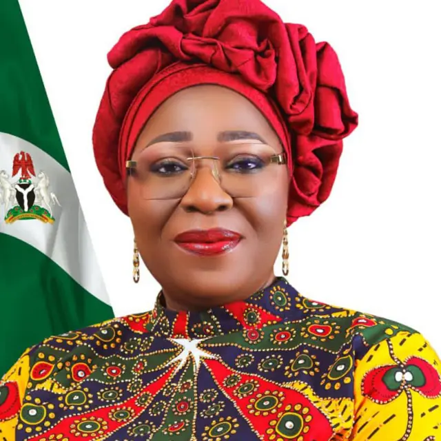 Dr. Akon Eyakenyi na 