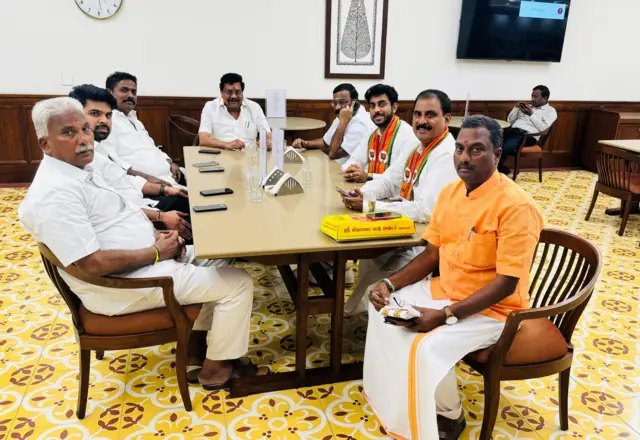 புதுச்சேரி: முதல்வர் என்.ரங்கசாமிக்கு எதிராக டெல்லியில் முகாமிட்ட பாஜக எம்.எல்.ஏ.க்கள் - என்ன நடக்கிறது?