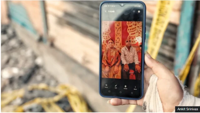 Àwòrán bàbá àti ìyá Anshu tó jóná mọ́lé