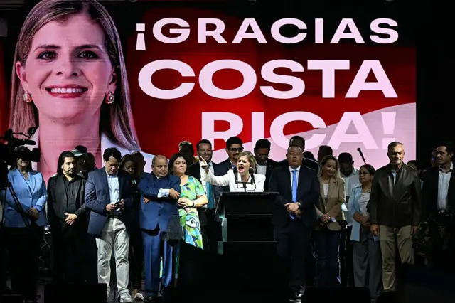 Laura Fernández en discurso