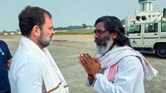 कांग्रेस नेता राहुल गांधी के साथ हेमंत सोरेन 