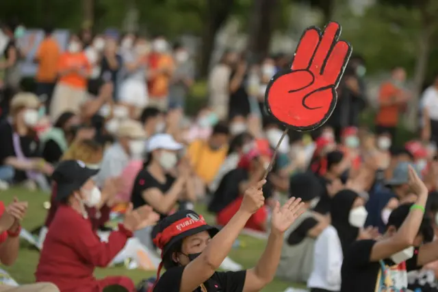 การชุมนุม “ประชาธิปไตยต้องไปต่อ” ที่มหาวิทยาลัยธรรมศาสตร์ (มธ.) ศูนย์รังสิต วันที่10 ส.ค.) 