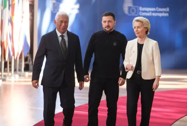 Володимир Зеленський з головою Євроради Антоніу Коштою та головою Єврокомісії Урсулою фон дер Ляєн 