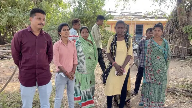  સફાઈ કર્મચારી તરીકે કામ કરતા સભ્યો