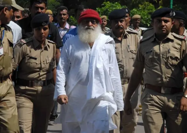 બીબીસી ગુજરાતી આસારામ અમદાવાદ ગુજરાત રાજસ્થાન હાઈ કોર્ટ જોધપુર સજા જામીન રેપ કેસ આશ્રમ