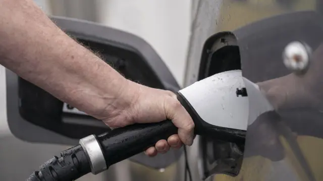 Электромобилни қувватлаш