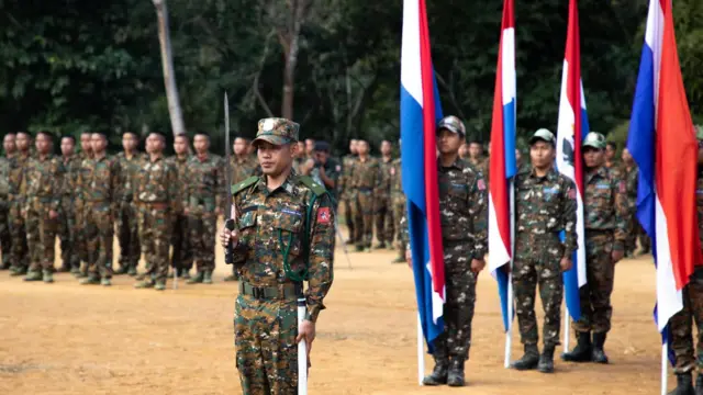ချင်းအမျိုးသားတပ်ဦး (CNF/CNA)ရဲ့ စစ်သင်တန်းဆင်းအခမ်းအနား