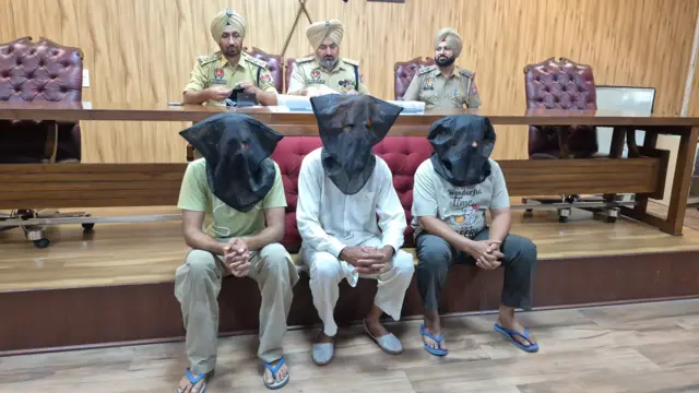 ਪੁਲਿਸ ਵੱਲੋਂ 3 ਮੁਲਜ਼ਮ ਗ੍ਰਿ੍ਫ਼ਤਾਰ ਕਰਨ ਦਾ ਦਾਅਵਾ