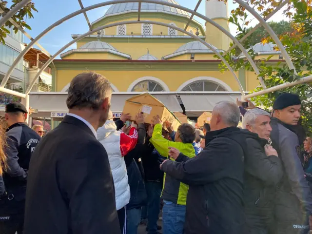 Merkez Tahsinağa Camii 