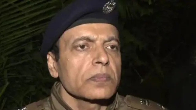 पोलीस अधिकारी