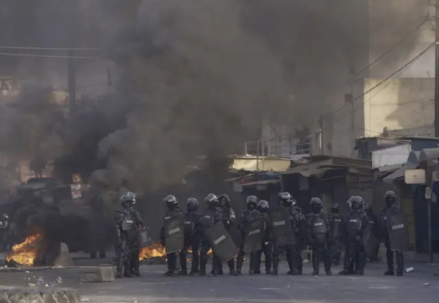 Les manifestations se sont poursuivies vendredi au Sénégal contre le report de l'élection présidentielle par Macky Sall