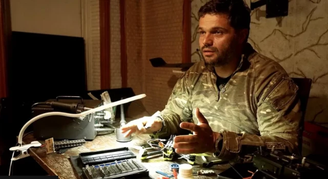  रूसी सेनाएं अब रिमोट कंट्रोल वाली बारूदी सुरंगों का इस्तेमाल कर रही हैं.