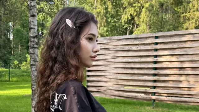 Фото Дианы на улице