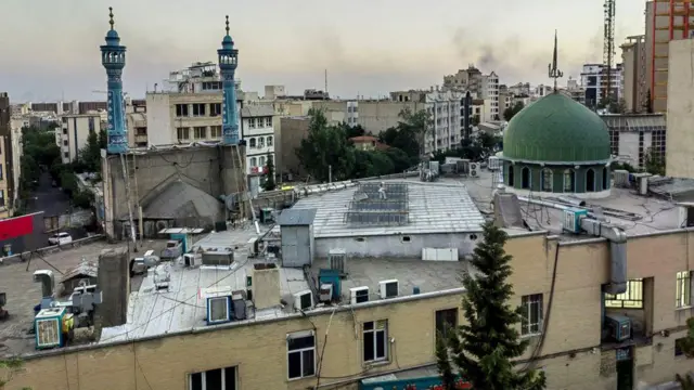 నివాస ప్రాంతాలు