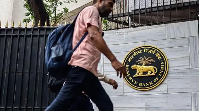 ரூ. 2,000-க்கு அதிகமான யுபிஐ பரிவர்த்தனைக்கு கட்டணமா? புதிய மசோதாவால் எழும் யூகங்கள்