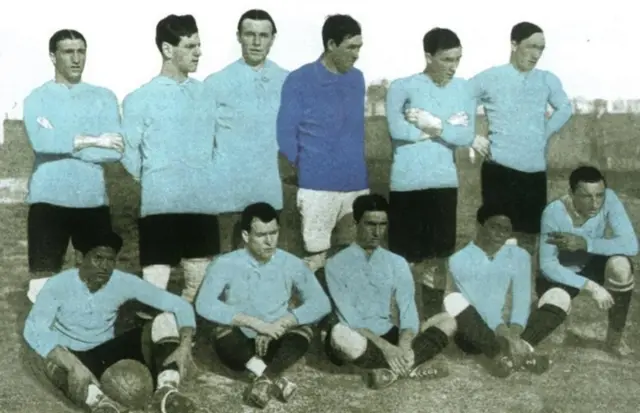 Los integrantes del equipo uruguayo campeón en 1916