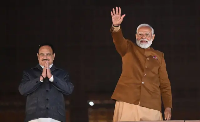 दिल्ली में बीजेपी की जीत के बाद पार्टी के मुख्यालय में प्रधानमंत्री नरेंद्र मोदी ने कार्यकर्ताओं को संबोधित किया.