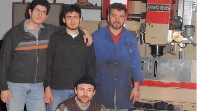 እቶም ክልተ ኣሕዋት፡ መሃዝቲ ድሮናት 