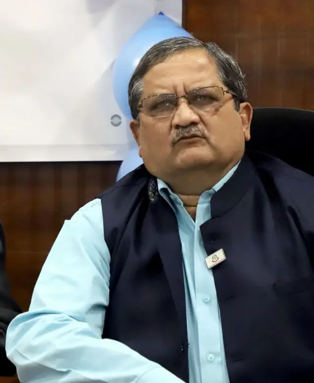  डॉ. जयेश लेले