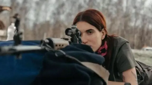 Evgeniya Zamaradi anasema kufanya kazi kama mdunguaji ni aina ya vita ya kikatili