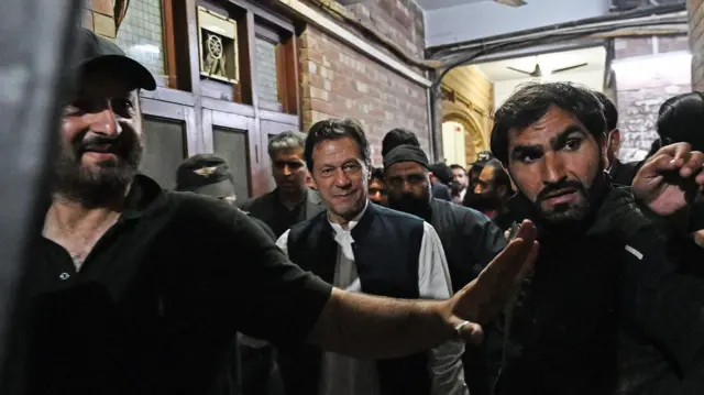 بشریٰ بی بی، عمران خان، توشہ خانہ کیس، سعودی عرب