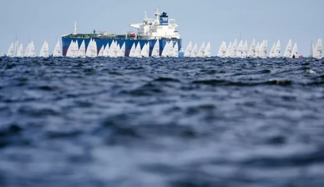 رياضة الشراع الحديث