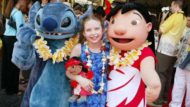 Daveigh Chase, a voz de Lilo, na estreia e pós-festa de “Lilo & Stitch” no El Capitan Theatre em Los Angeles, Califórnia. Domingo, 16 de junho de 2002. 