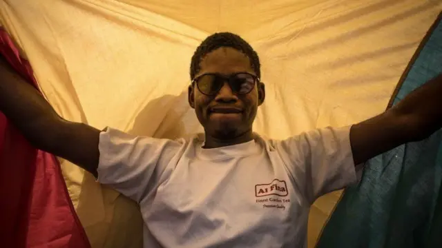 Raia wengi wa Mali walikaribisha mapinduzi hayo kufuatia miezi kadhaa ya maandamano ya kuipinga serikali